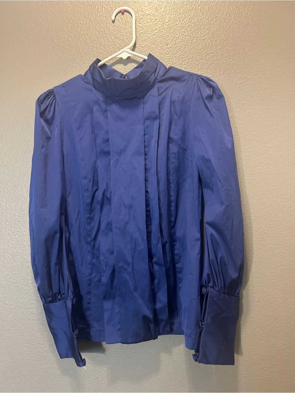 AOMO Blue Satin Open Back Blouse XL Puff Long Sleeve Mock Neck Cutout Top GUC
